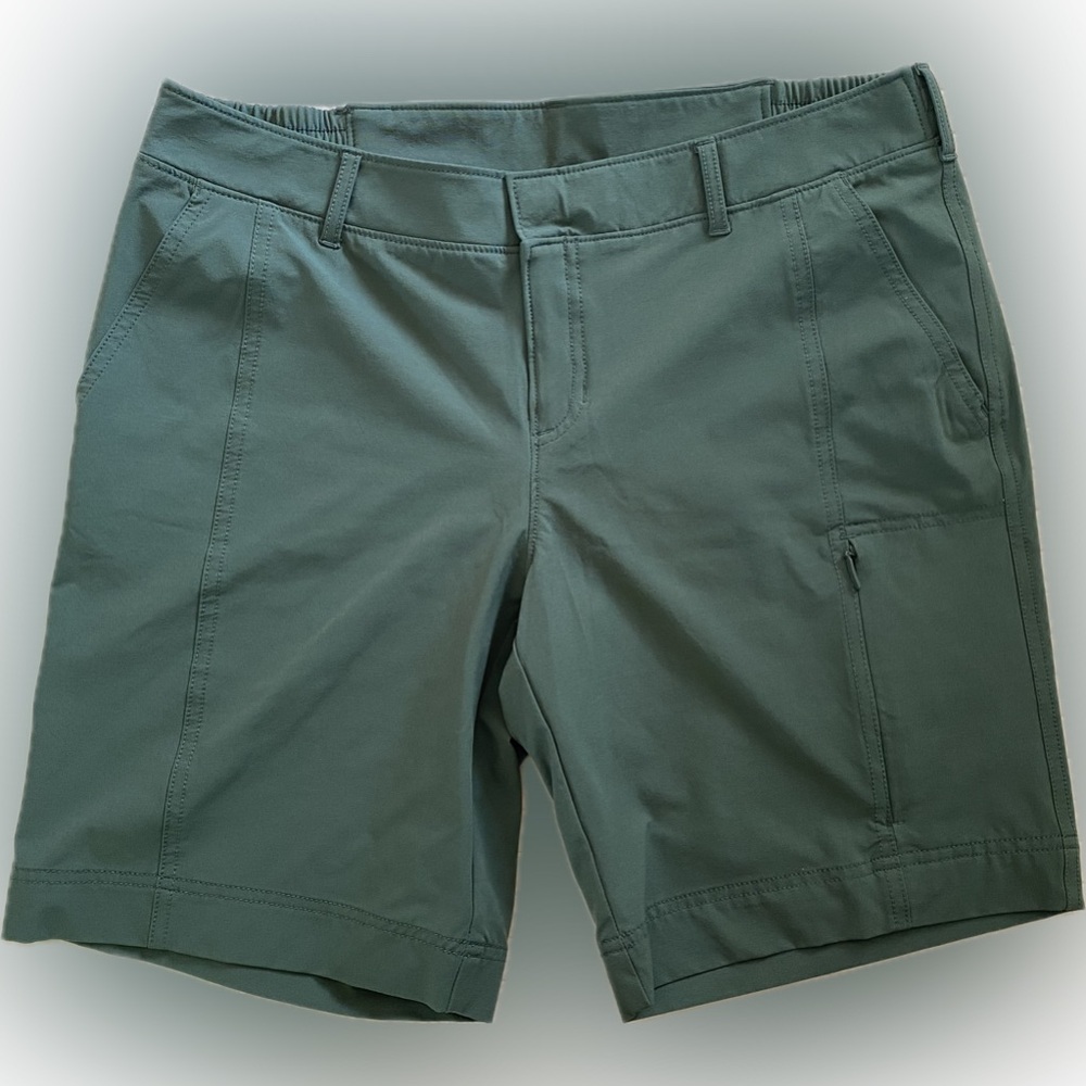 Athleta Shorts Size 12